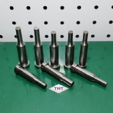 Chày đột bậc SKD11